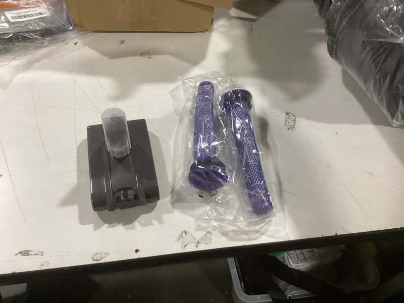 Condition photo showing Good Condition for 8000mAh Replacement for Dyson V6 Battery 21.6V Lithium VTC4 SV03 SV04 SV05 SV06 SV07 SV09 DC58 DC59 DC61 DC62 DC72 DC74 Absolute Animal Motorhead Slim Vacuum with 2 Filters (V6)
