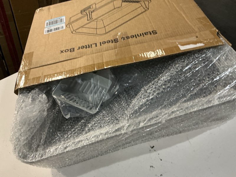 Condition photo showing New/Like New for stainless steel litter box, extra large litter boxes for big cats, xl metal cat litter box with high sides lid, anti-urine leakage, never absorbs odors, easy cleaning, non-stick, include scoop and mat