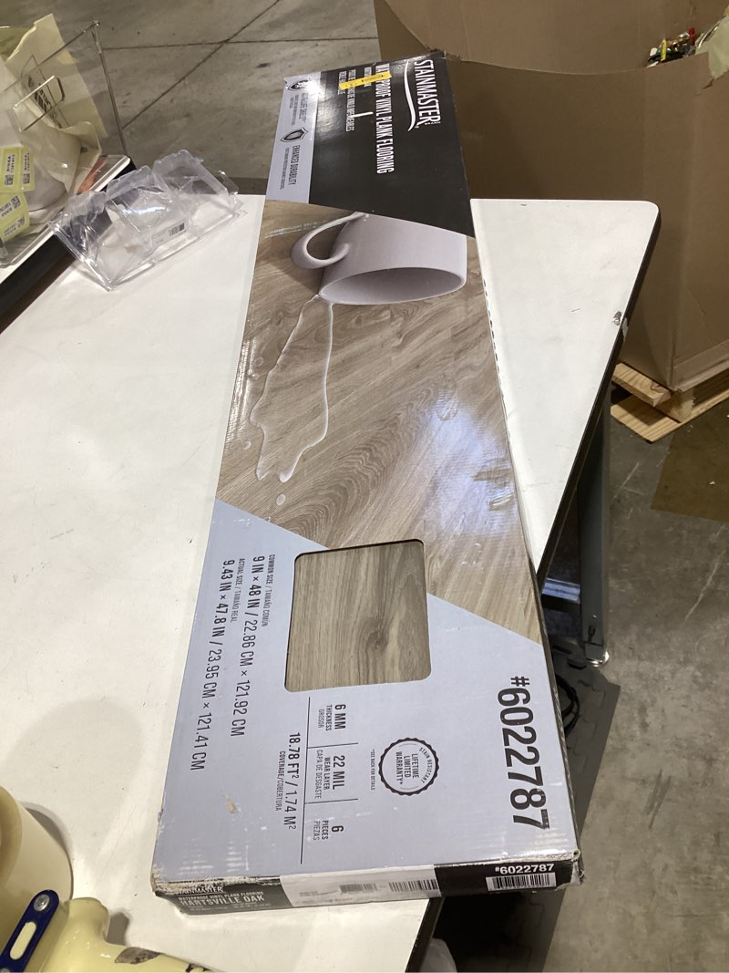 STAINMASTER Hartsville Oak 22-mil x 9-in W x 47-in L Waterproof Luxury Vinyl Plank Flooring ( 18.78-sq ft Per Carton ) Item #6022787 | Model #LSM07 - 1918