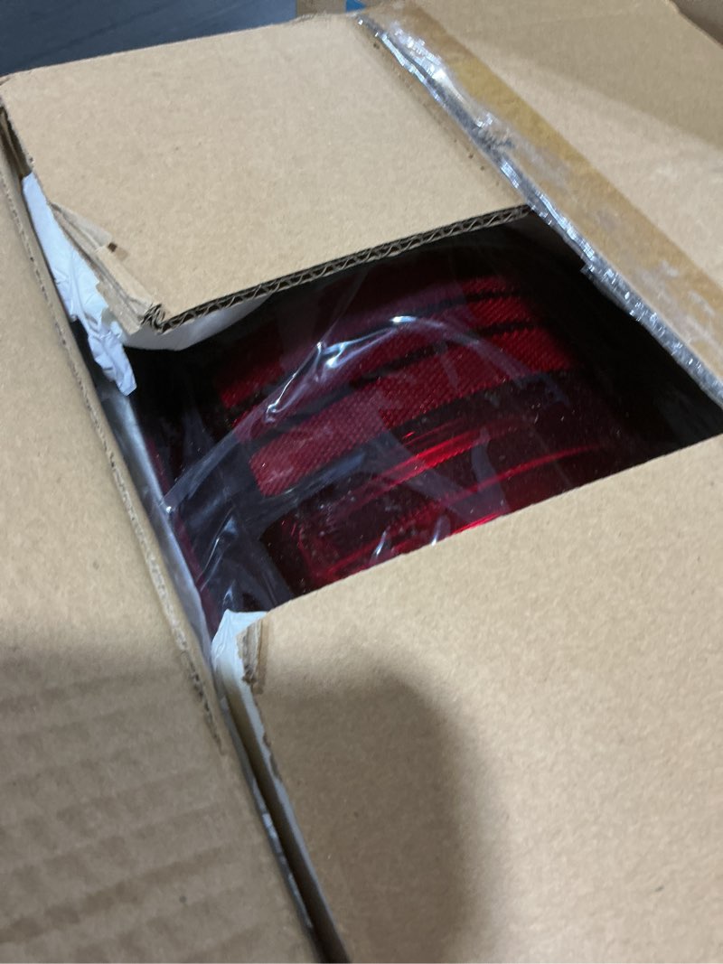 Condition photo showing Good Condition for 68093081ac led tail light assembly driver side compatible with ram 1500 2500 3500 2013-2018 - replaces 68093081ab,ch2800202 red lens black interior (fits factory led models only) left driver side