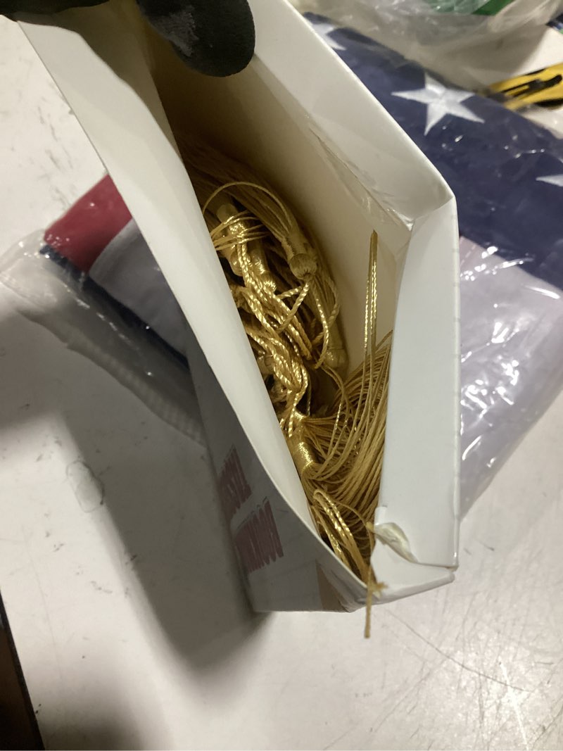 Condition photo showing Good Condition for creatrill 100 pcs gold mini tassels 13cm/5 inch with loops for bookmarks, jewelry making, diy projects