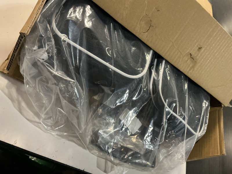 Condition photo showing Good Condition for petskd small pet carrier with wheels (17" l x 12" w x 8.5" h), jetblue/allegiant/spirit airlines approved, rolling pet carrier for small dogs & cats (black) 17.0"l x 12.0"w x 8.5"h black and wheeled