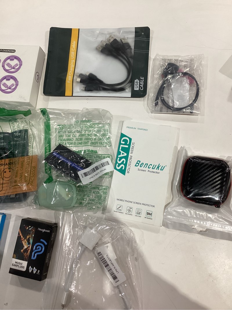 Condition photo showing Good Condition for assortment of small electronic items