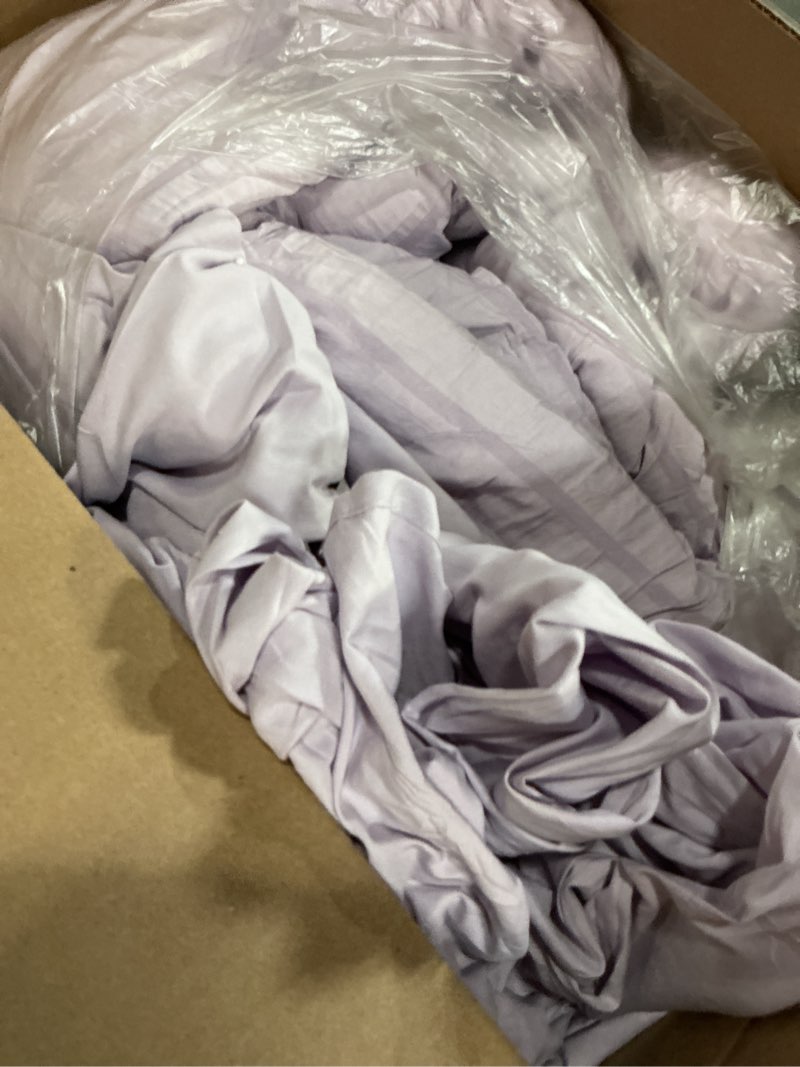 Condition photo showing As Is for Love's cabin Seersucker Lavender Queen Comforter Set 7 Pieces, All Season Bedding Set, Queen Bed in a Bag Comforter Set with Comforter, Flat Sheet, Fitted Sheet, Pillowcase and Pillow Sham Queen (88"X88") Lavender