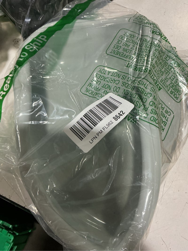 Condition photo showing New/Like New for uxcell 2pcs silicone heart shaped cake pans, 12 inch non-stick heart cake molds, silicone cake baking pan for cake, muffins, cheese cake, grey 12 inch grey