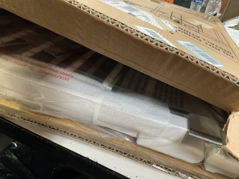 Condition photo showing Good Condition for keny 29"-42.5" baby gate for stairs, auto close safety dog gate, pressure mounted easy walk through pet gate for doorways, durable stair gate, 30" tall, white white 29-42.5"wide, 30"tall
