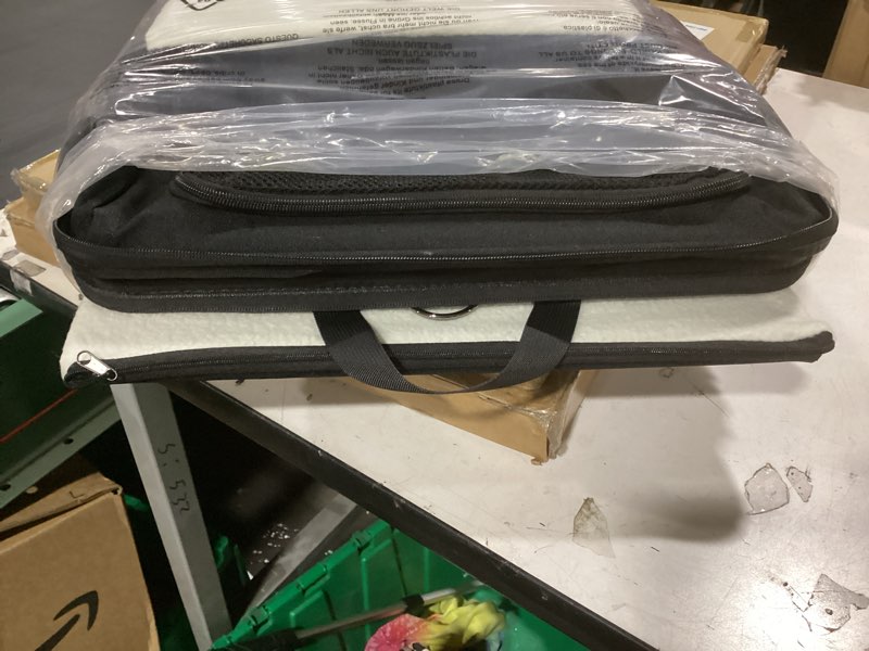 Condition photo showing Good Condition for pidipiti 25''(l) x 17''(w) x 17''(h) extra-large expandable cat carrier for long distance car travel,for 1 extra-large cat / 2 large cats / 3 small-medium cats up to 35 lbs(black) no litter box 25.5"l x 17.0"w x 17.0"h