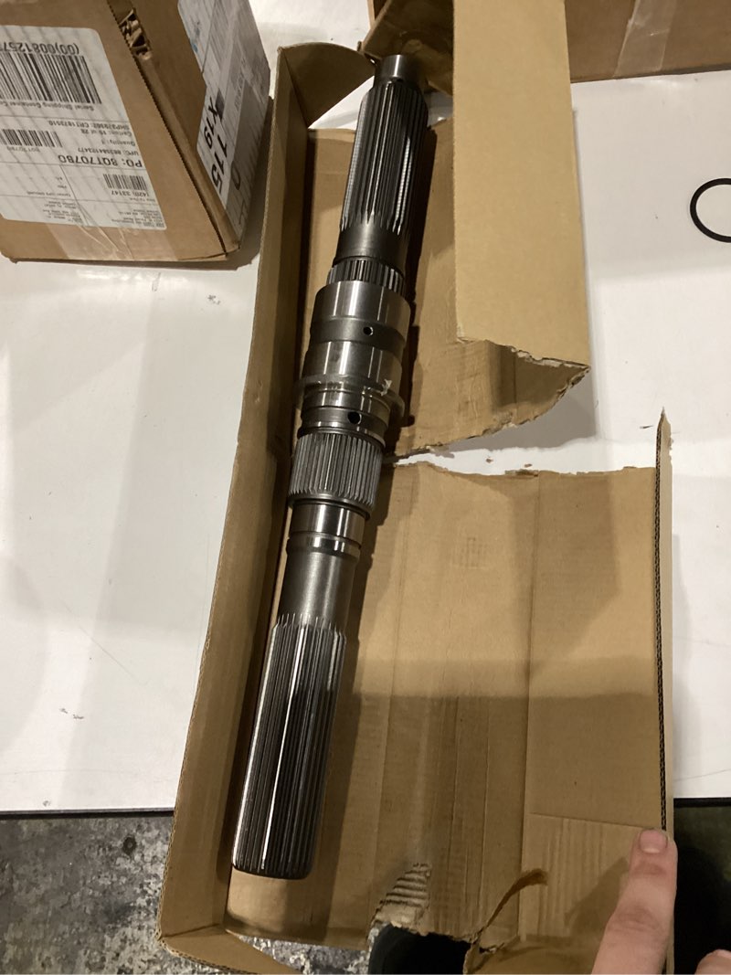 Condition photo showing Good Condition for Standard Gear NP231 transfer case mainshaft