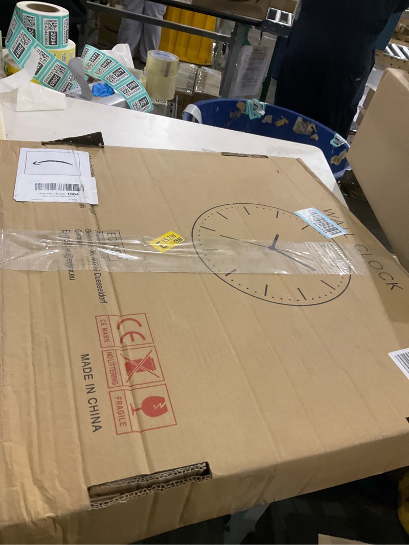 Condition photo showing New/Like New for Lafocuse 23 Inch Real Moving Gear Wall Clock, Steampunk Wooden Large Wall Clock for Living Room Decor
