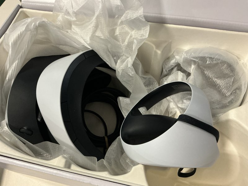 Condition photo showing Good Condition for sony playstation vr2 horizon call of the mountain bundle