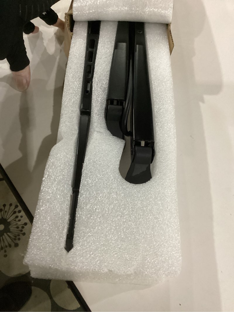 Condition photo showing Good Condition for windshield wiper arm & blade 7188371 7188372 compatible with bobcat 753 763 863 873 883 963 a220 a300 s100 s130 s150 s160 s175 s185 s205 s220 s250 s300 s330 t110 t140 t180 t190