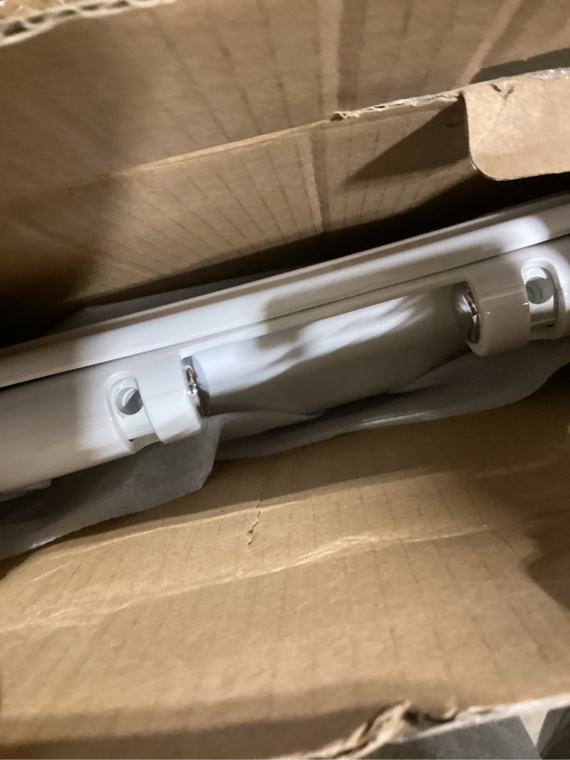 Condition photo showing Good Condition for American Standard 5020A65G.020 Traditional Luxury Toilet Seat, Slow-Close, Elongated Front, White White Elongated Front