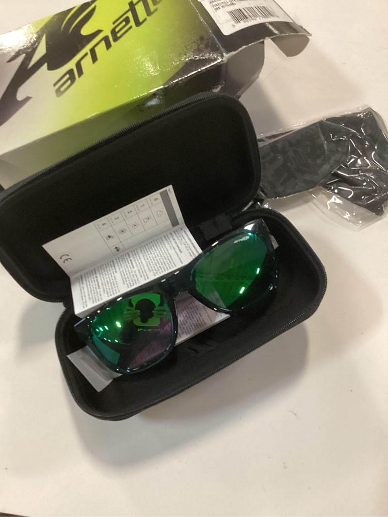 https://lotting-media.assets.bidfta.com/lotting_7790bc4d-5391-40d6-bf16-52d9ba4d0818