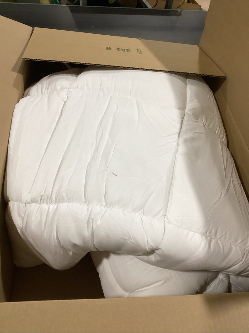 Condition photo showing Good Condition for COONP Queen Mattress Topper, Extra Thick Pillowtop, Cooling and Plush Mattress Pad Cover Cotton Top Bed Topper Protector with 8-21 Inch Deep Pocket Queen White