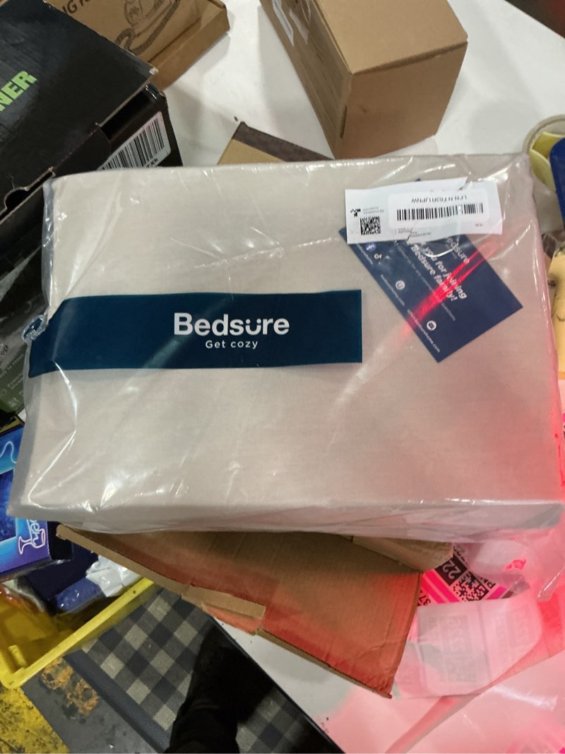 Condition photo showing New/Like New for bedsure linen sheets queen size - cotton linen blend bed sheets, anti - pilling, ultra-soft & breathable, 16 inches deep pocket, purewoven natural texture improves with use, 4 pieces (queen) 01 - linen beige queen