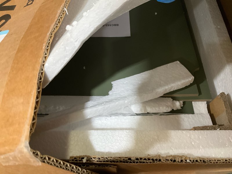 Condition photo showing Good Condition for bathroom cabinet