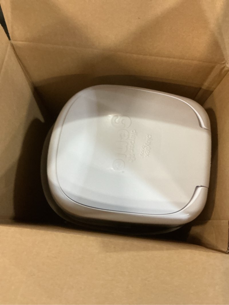 Condition photo showing Good Condition for diaper genie® complete pail