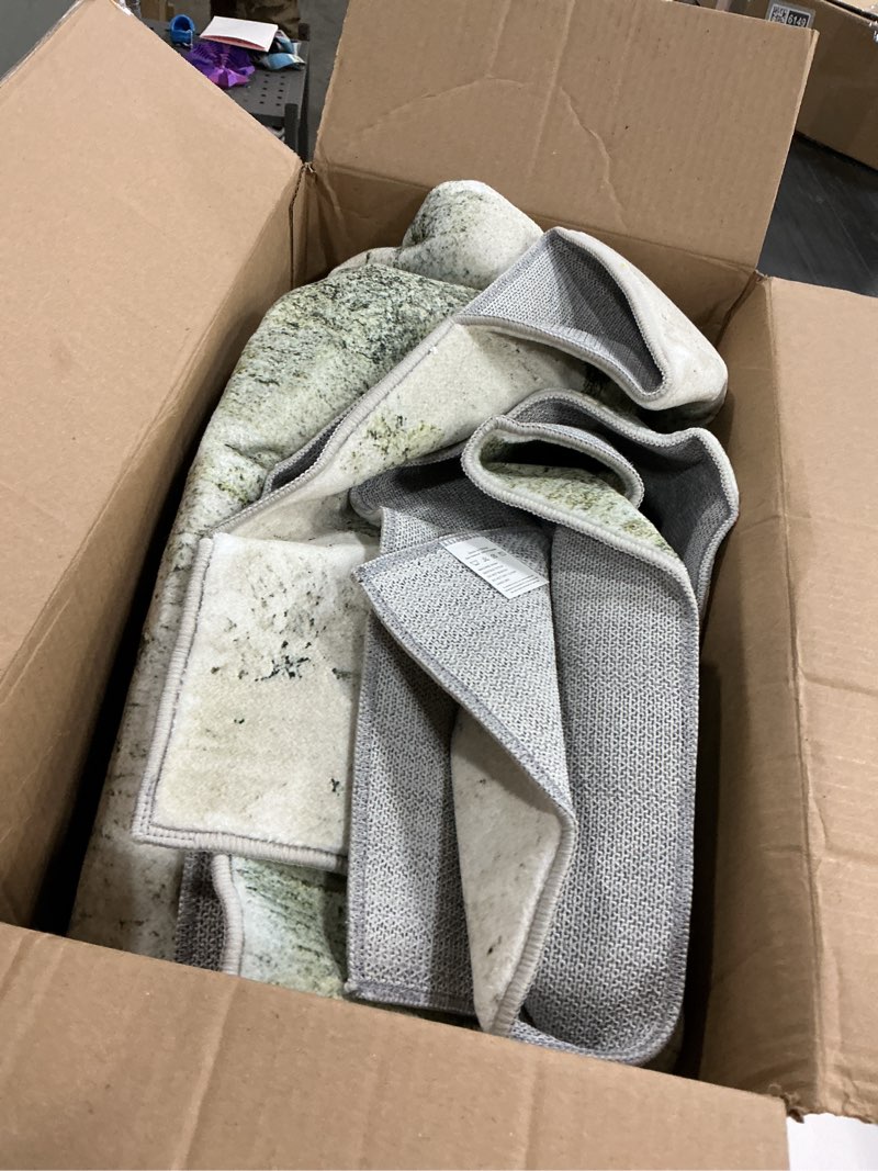 Condition photo showing Good Condition for Carvapet 5 x 7 Large Green Rugs for Living Room Bedroom Dorm, 5x7FT Sage Green Modern Abstract Low Pile Carpet with Rubber Backing, Foldable, Non Slip Machine Washable Area Rug Sage Green Rug 5' x 7' (Rectangular)