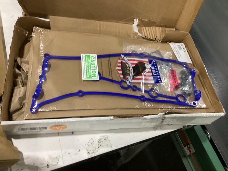 Condition photo showing New/Like New for DNJ HGB626 Cylinder Head Gasket set with Head Bolt Kit For 1998-2004 Nissan Frontier 2.4L 2389cc L4 DOHC