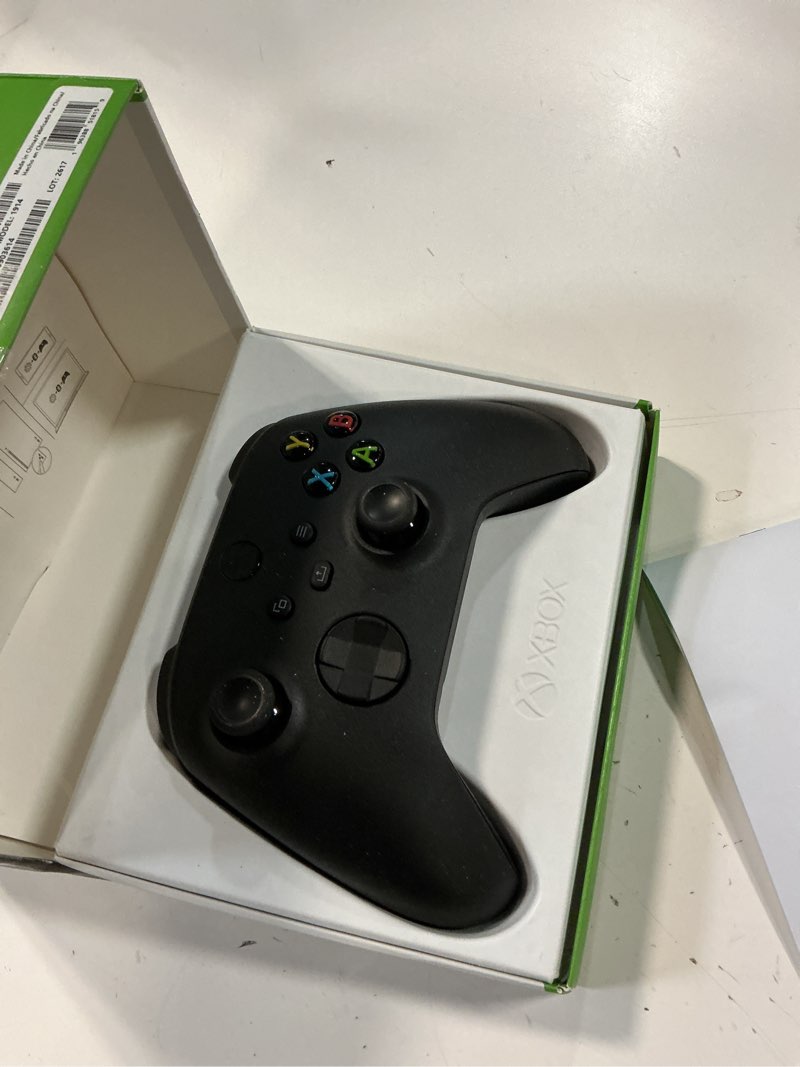 Condition photo showing Good Condition for xbox wireless gaming controller (2025) – carbon black – play on xbox, windows, android, ios, firetv sticks, smart tvs, vr headsets