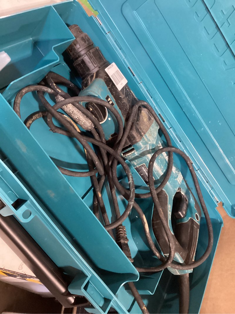 Condition photo showing As Is for makita hr2641 1" avt rotary hammer, accepts sds-plus bits (d-handle) tool only
