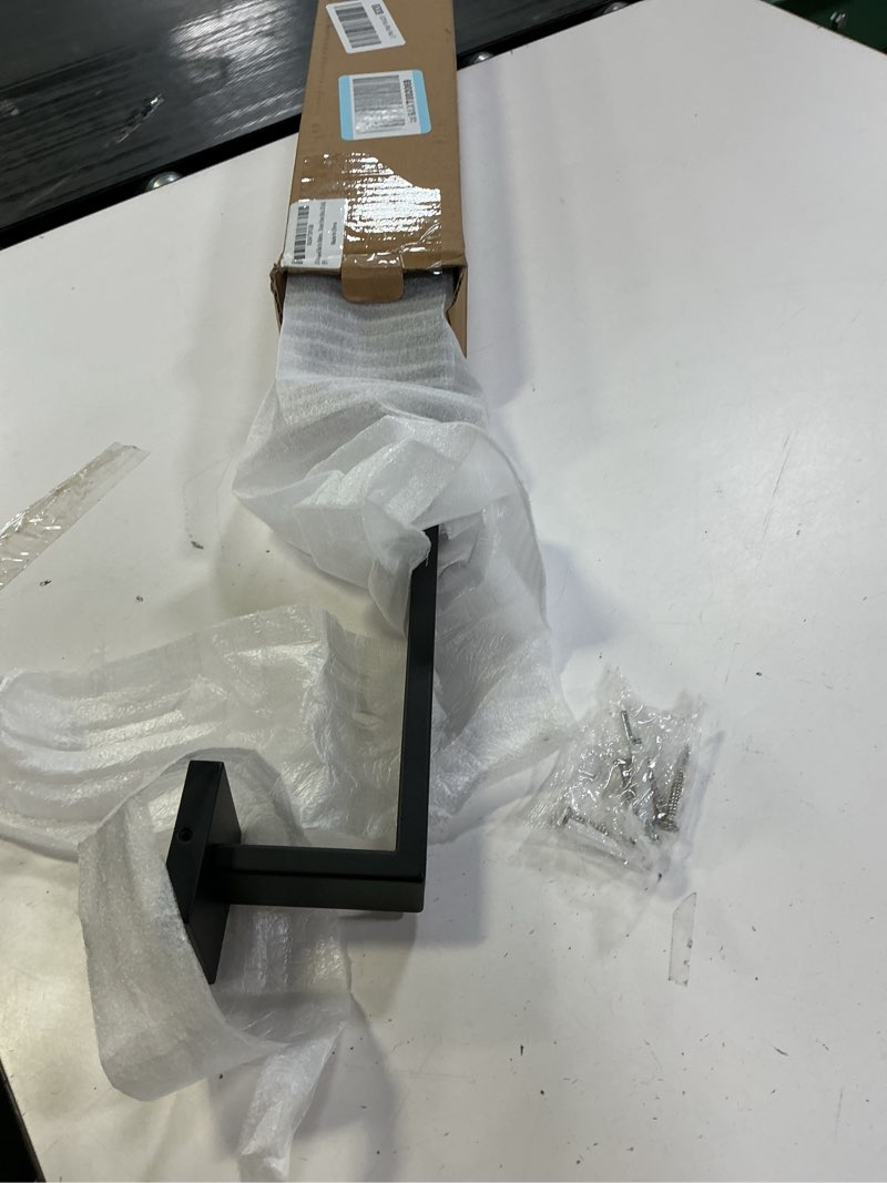 Condition photo showing Good Condition for 20 Inch Towel Bar for Bathrooms 12/16/20/24/28/32/36 Inch Stainless Steel 304 Brushed Nickel Towel Holder Modern Square Towel Rod Rustproof Wall Mount (1, Matte Black, 20 Inch) 20 Inch Matte Black 1