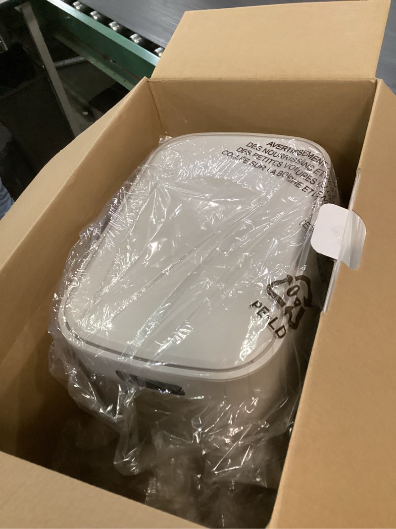 Condition photo showing Good Condition for bella 4Qt Slim Air Fryer, Fits-anywhere™ Kitchenware, EverGood™ Ceramic Nonstick Coating, Adjustable Temperature, 6 Preset Cooking Options, 60 Min Auto Shutoff w Audible Tone, 3.3lb Capacity, Oatmilk 4 QT Oatmilk