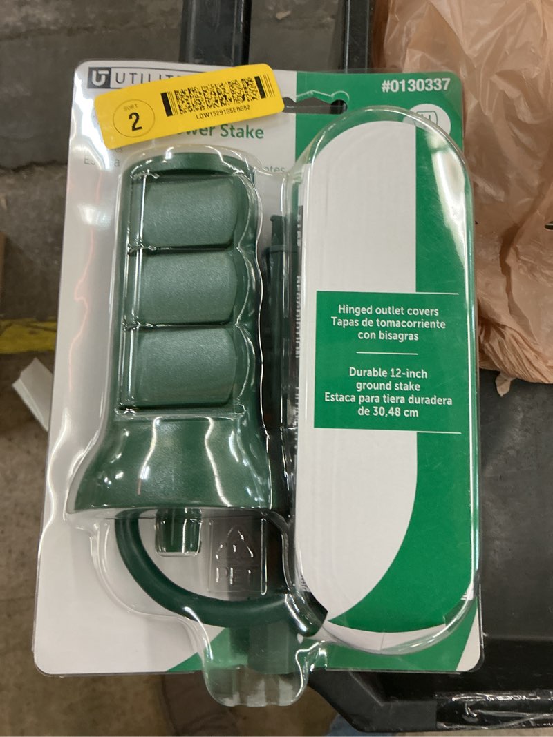 Condition photo showing New/Like New for Utilitech 3-Outlet Power Stake W/Hinged Covers #0130337