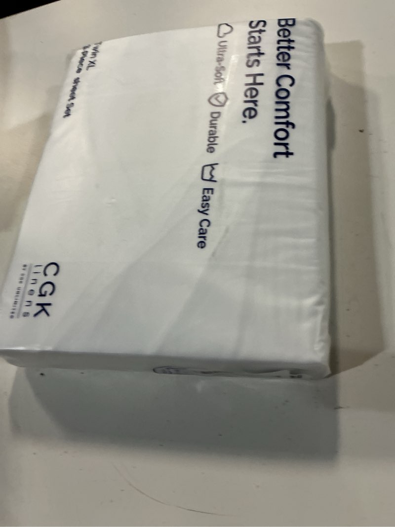 Condition photo showing New/Like New for twin xl size 3 piece sheet set - comfy breathable & cooling sheets - hotel luxury bed sheets for women & men - deep pockets, easy-fit, extra soft & wrinkle free sheets - white oeko-tex bed sheet set 01 - white twin xl