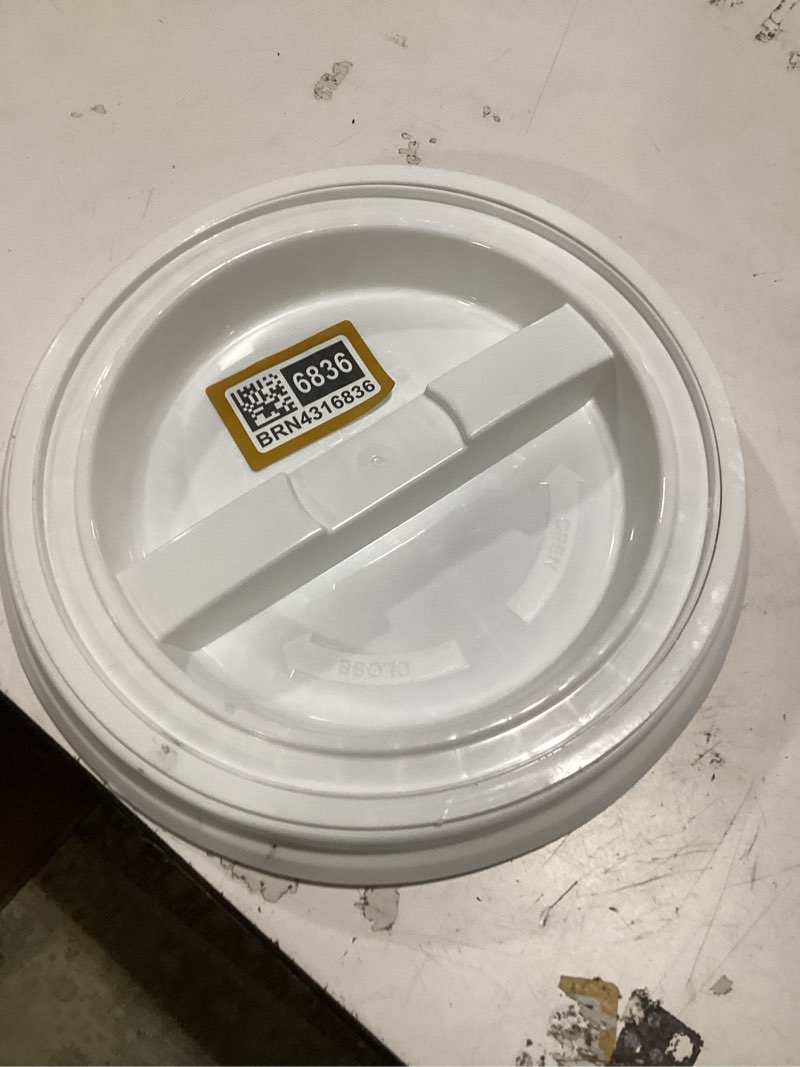 Condition photo showing Good Condition for united solutions 5-gallon white plastic bucket lid