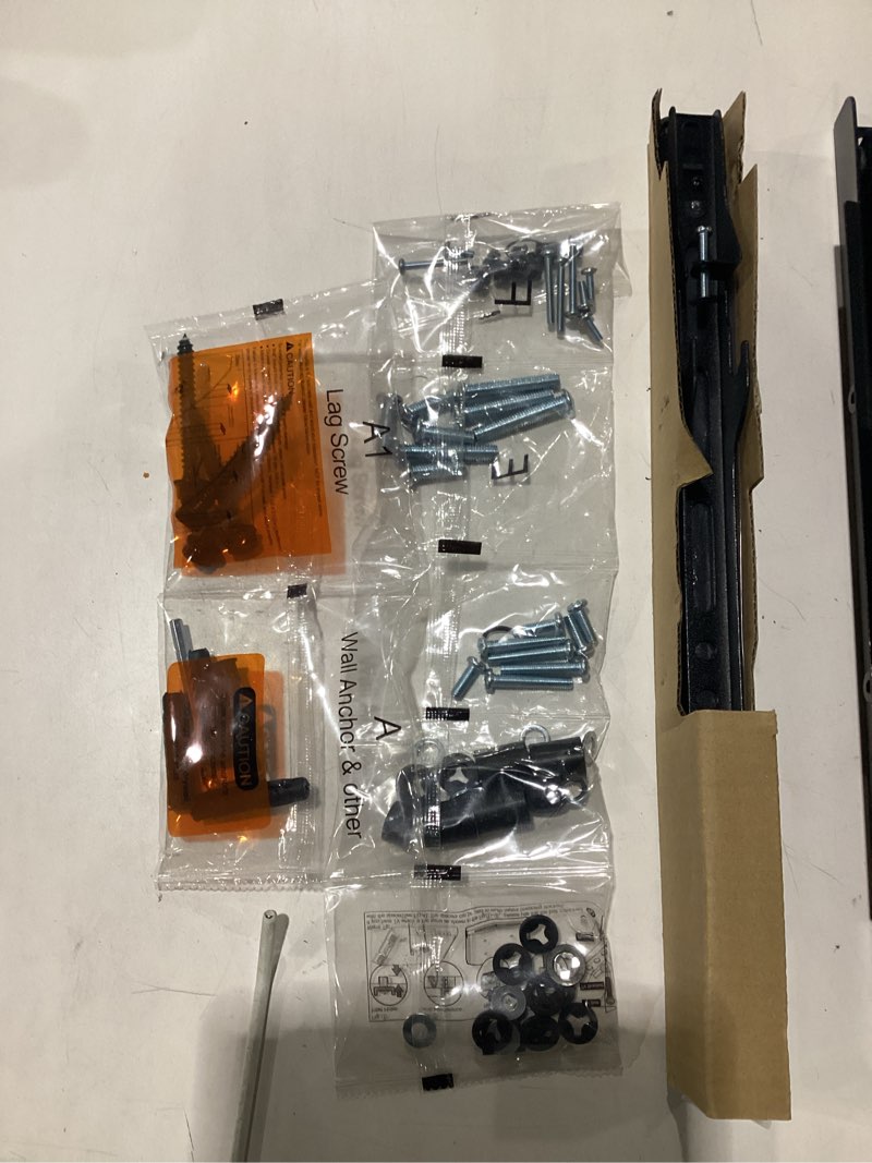 Condition photo showing Good Condition for pipishell full motion tv wall mount for most 37-84 inch tvs up to 132lbs, wall mount tv bracket articulating swivel tilt extension leveling max vesa 600x400mm fits 12/16" wood stud, pilfk1