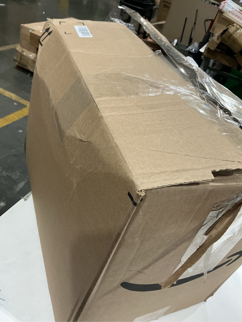 Condition photo showing Good Condition for cushion