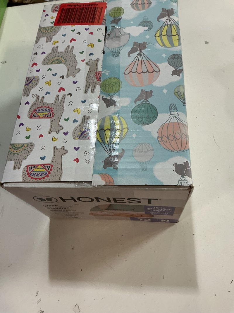Condition photo showing New/Like New for The Honest Company Comfort Dry Disposable Diapers for Sensitive Skin, Hypoallergenic, Above It All + All The Alpacas, Club Box Size Newborn 72 Count Newborn (72 Count) Above It All + All the Alpacas