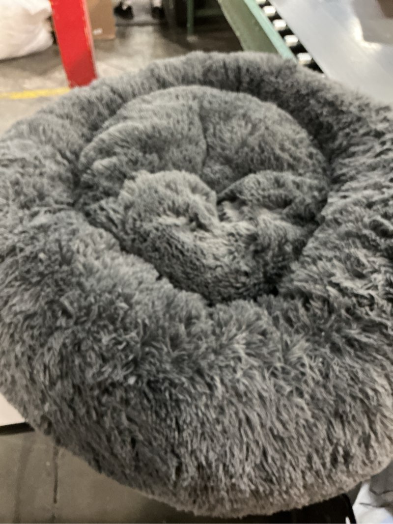 Condition photo showing Good Condition for Bedsure Calming Dog Beds Large Sized Dog - 36in Donut Washable Large Pet Bed,Anti-Slip ?Removable Cover,420GSM Round Anti-Anxiety Fluffy Plush Faux Fur Bed, Fits up to 80 lbs Pets,Plus Version L(36x36x8) Dark Grey