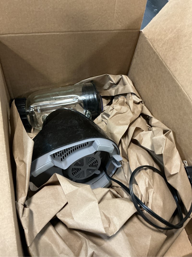 Condition photo showing As Is for black+decker countertop blender with 6-cup glass jar, 10-speed settings, black, bl2010bg