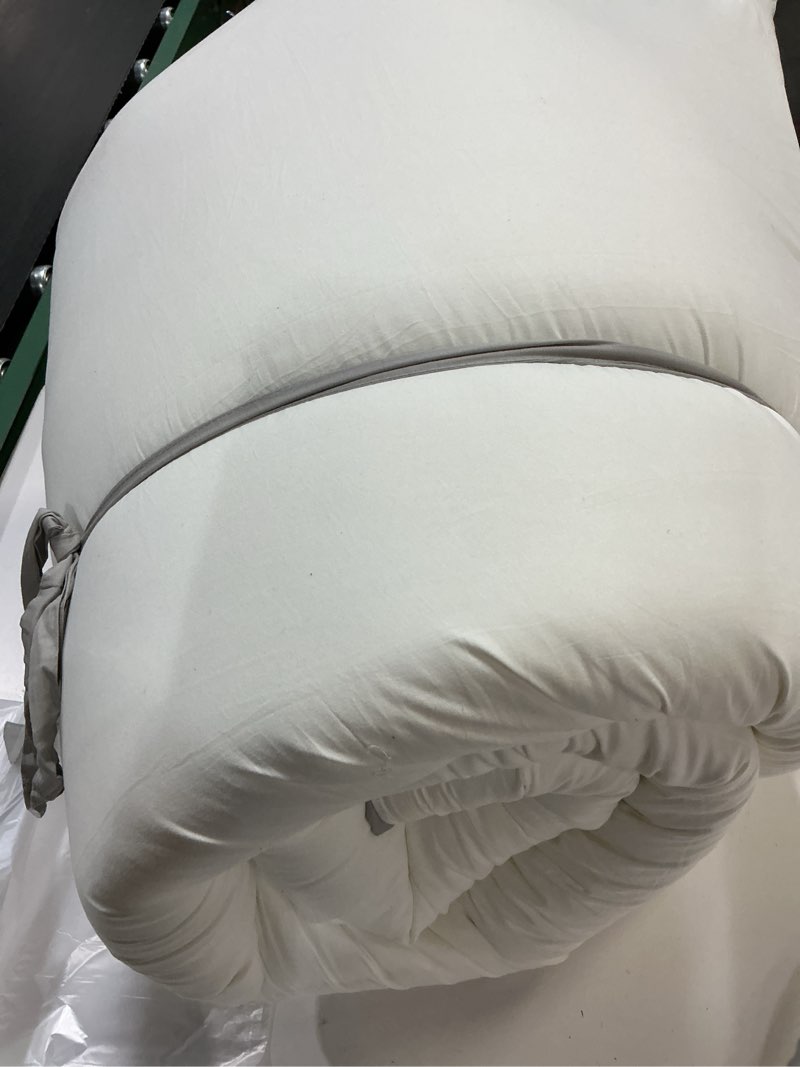 Condition photo showing As Is for Japanese Floor Mattress, 100% Cotton 2.5" Thicken Foldable Futon Mattress Tatami Mat Sleeping Pad, High Density Foam, Ideal for Comfort and Support, Kids Floor Lounger Pillow Bed Sofa, Grey, Twin