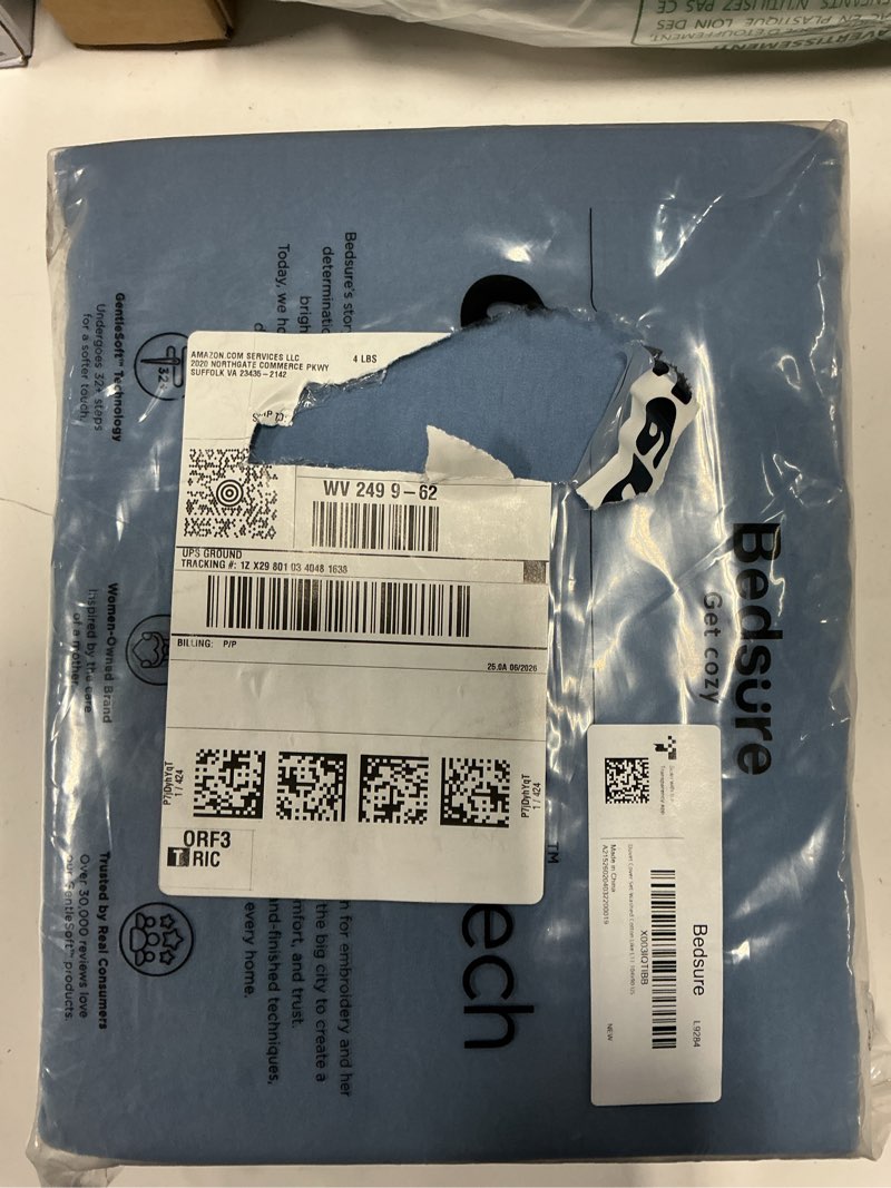 Condition photo showing Good Condition for bedsure slate blue duvet cover king size - 3 pieces prewashed cotton-like extra soft bedding set, includes 1 duvet cover 104x90 inches with zipper closure & 2 pillow shams, comforter not included 05 - slate blue (no comforter) king (104" x 90")