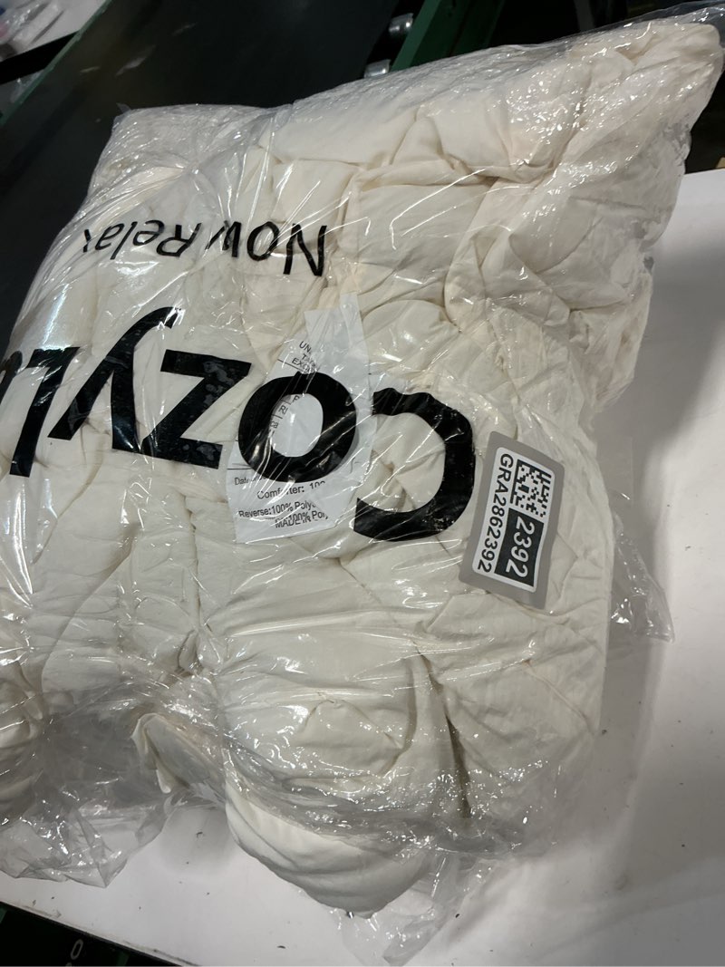 Condition photo showing Good Condition for CozyLux King Size Comforter Set Ivory Seersucker 7 Pieces Bed in a Bag King Comforter Set with Sheets, Luxury Soft Bedding Set with Down Alternative Comforter, Sheets, Pillowcases & Shams All Seasons Ivory King