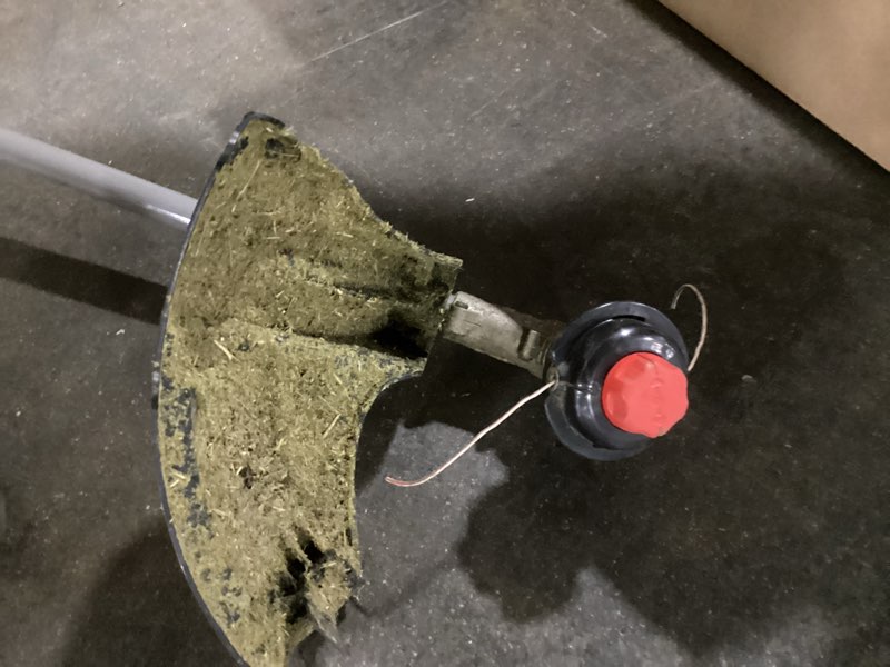 Condition photo showing Good Condition for craftsman ws2200 25-cc 2-cycle 17-in straight shaft attachment capable gas string trimmer