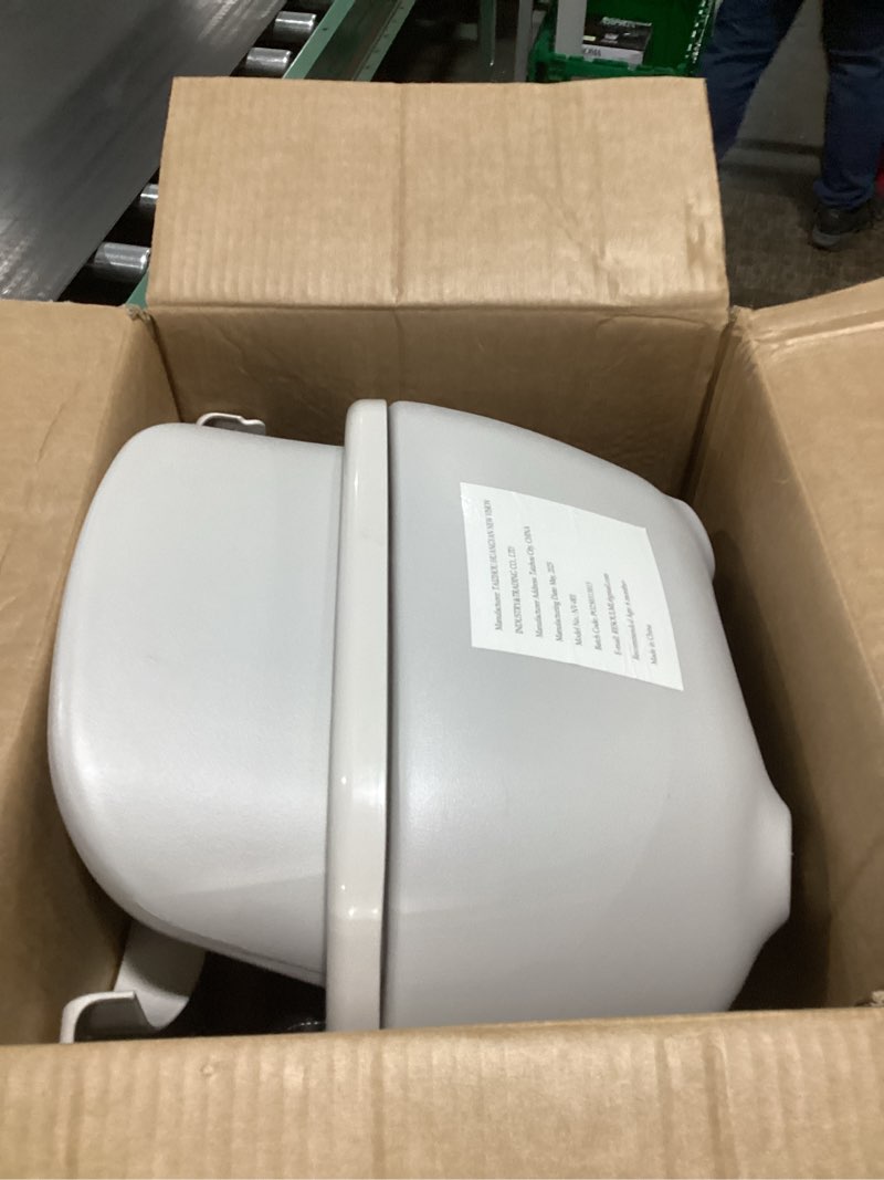 Condition photo showing Good Condition for Mallify 3-in-1 Wooden High Chair, Convertible High Chairs for Babies and Toddlers, Baby Highchair with Adjustable Legs & Dishwasher-Safe Tray, Sleek Hardwood & Premium PU Cushion, Green