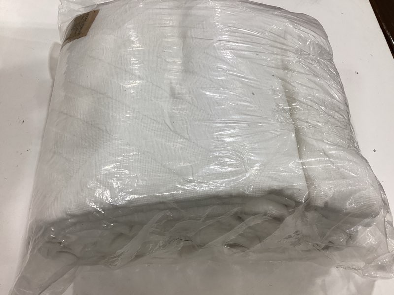 Condition photo showing As Is for horimote home cream quilt queen size, lightweight quilts for summer ultra-soft microfiber modern style quilted clouds pattern bedspread quit set 3 pieces(1 quilt and 2 pillow shams) cream full/queen
