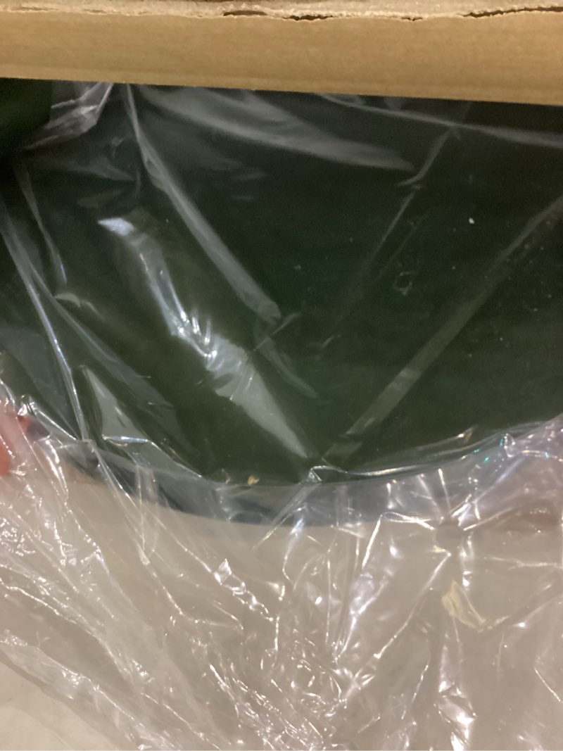 Dark green C table