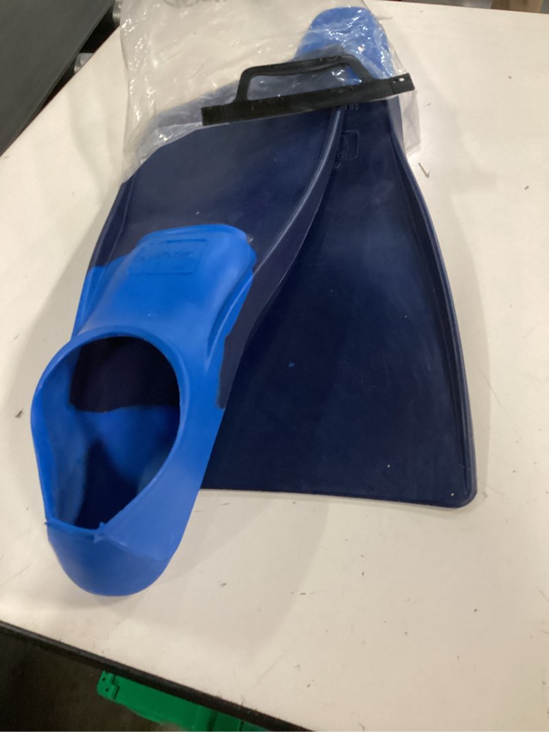 Condition photo showing Good Condition for Sporti Adult-Kids Swim Fins for Pool Lap Swimming - Long Floating Fins for Swimming & Snorkeling - Swim Flippers for Training M 9-10 / W 10-11 Navy-Blue