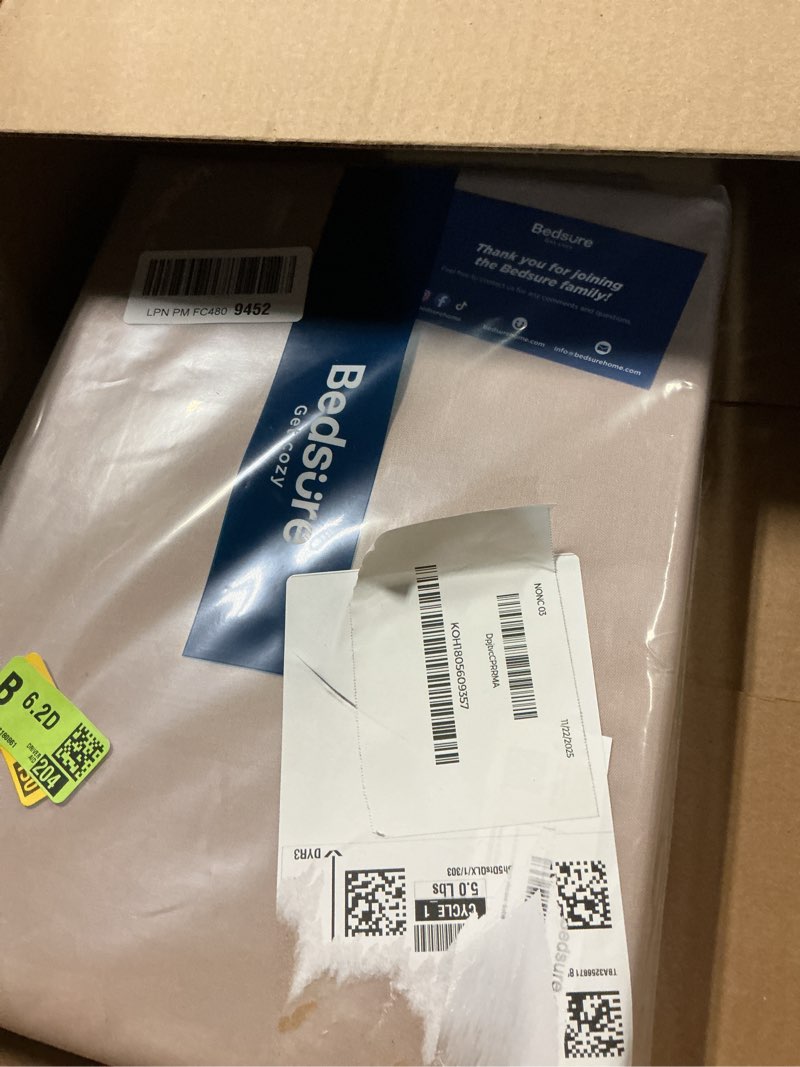 Condition photo showing Good Condition for Thank you for joining the Bedsure family!Bedsure