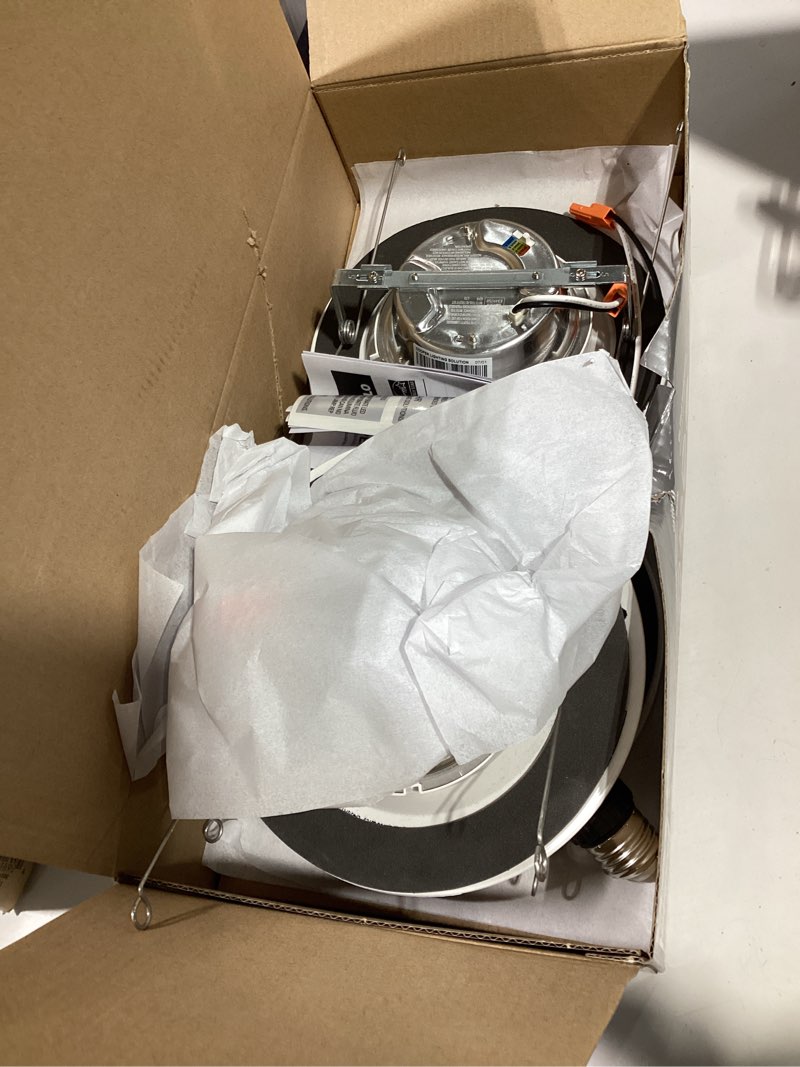 Condition photo showing New/Like New for halo lte bulk pack white 5-in or 6-in 600 -lumens bright white round dimmable