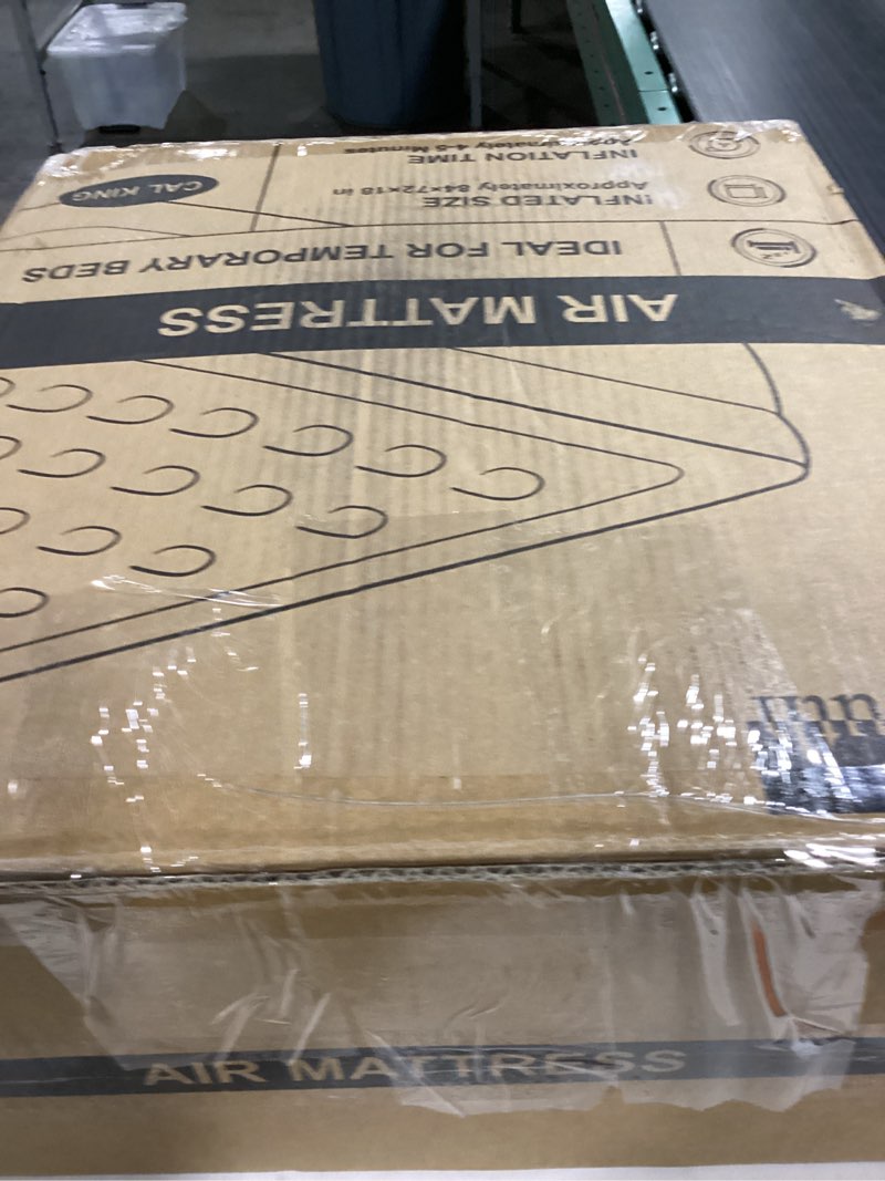 Condition photo showing Good Condition for InnoTruth Cal King Air Mattress with Built in Pump, Keep Feet from Dangling, Extra Length Inflatable