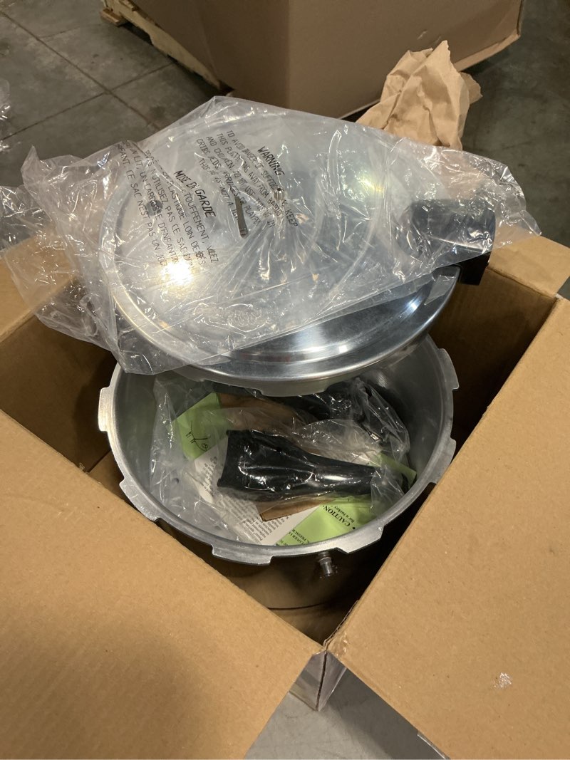 Condition photo showing New/Like New for presto 01282 8-quart aluminum pressure cooker 8 quarts cooker