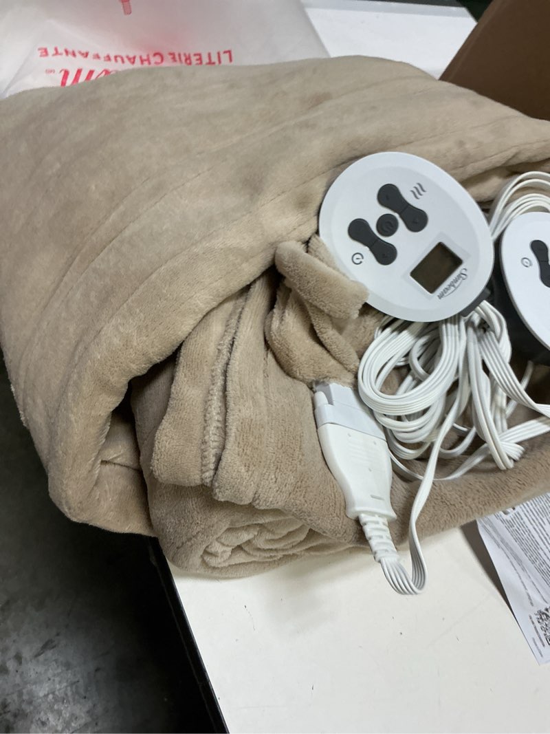 Condition photo showing Good Condition for sunbeam ivory velvet electric heated blanket king size, 90" x 100", 12 heat settings, fast heating, 12 hour auto-shut off, machine washable