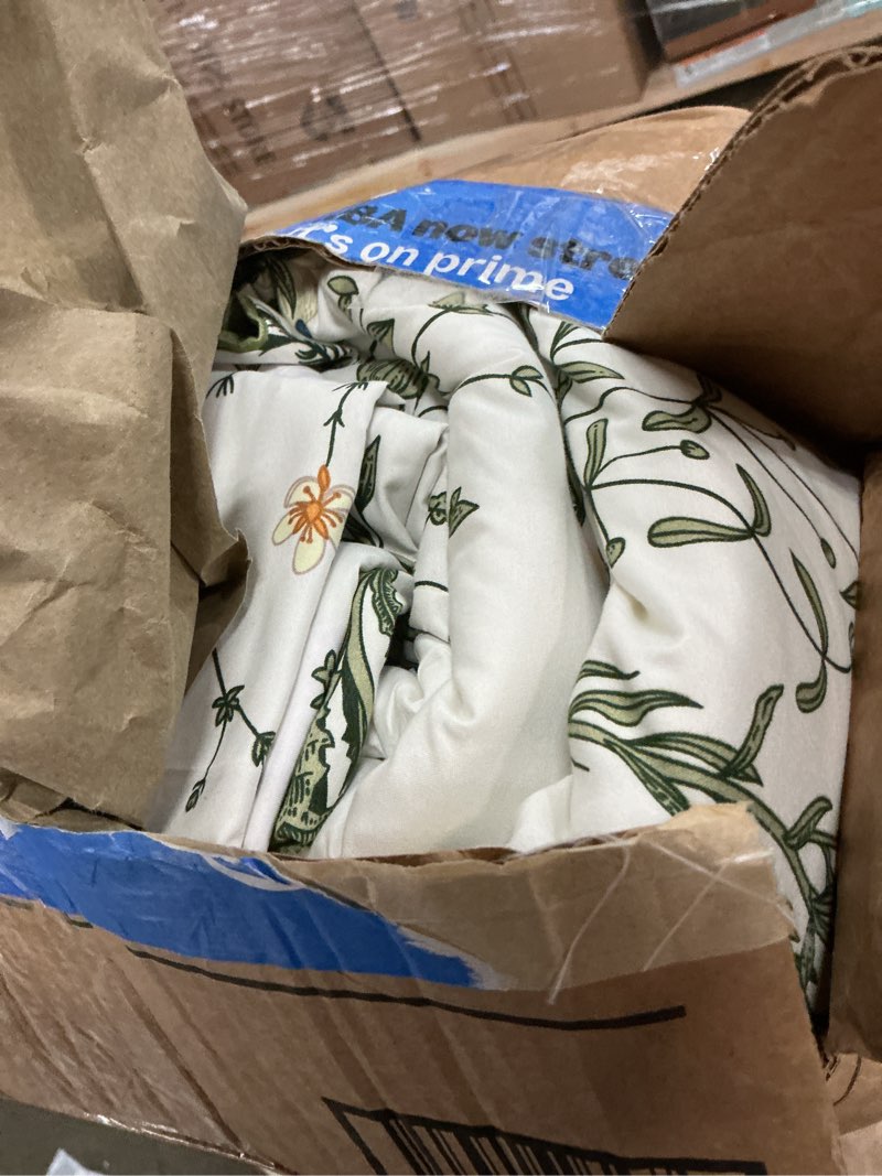 Condition photo showing As Is for karever botanical comforter set king white and sage green floral plant bedding set women reversible blanket 3 pcs girls breathable white floral bed comforter set floral white green king