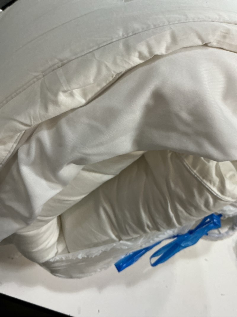 Condition photo showing New/Like New for coonp full mattress topper, extra thick pillowtop, cooling plush mattress pad cover cotton top bed topper protector with 8-21 inch deep pocket white full